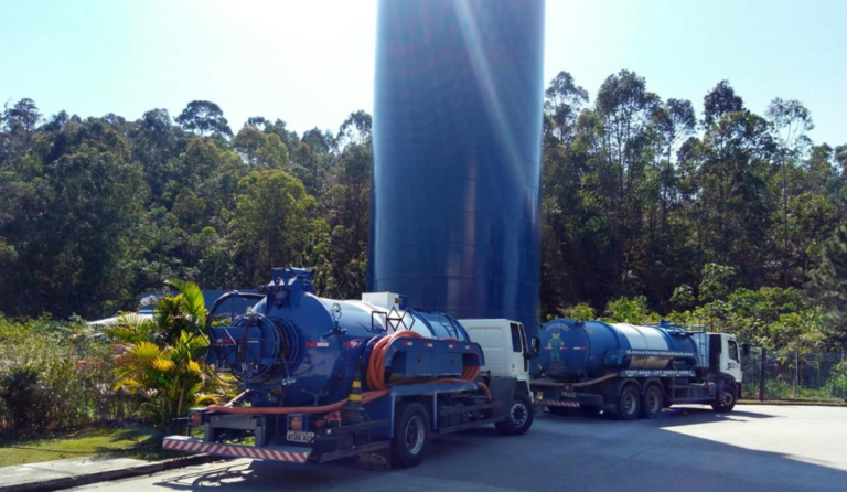 Desentupidora Pereira - transporte para local de esgotamento em atendimento industrial